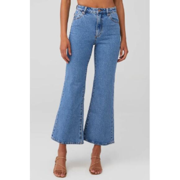 ROLLA'S Denim - Rollas Jeans Eastcoast Crop Flare in Bayside Blue 28